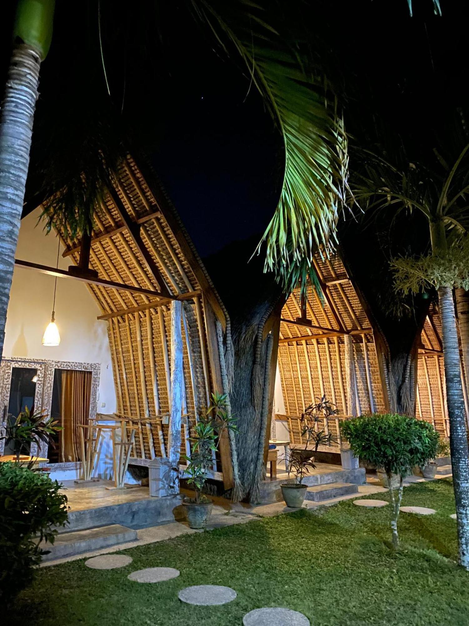 Palm Green Hotel Kuta  Екстер'єр фото
