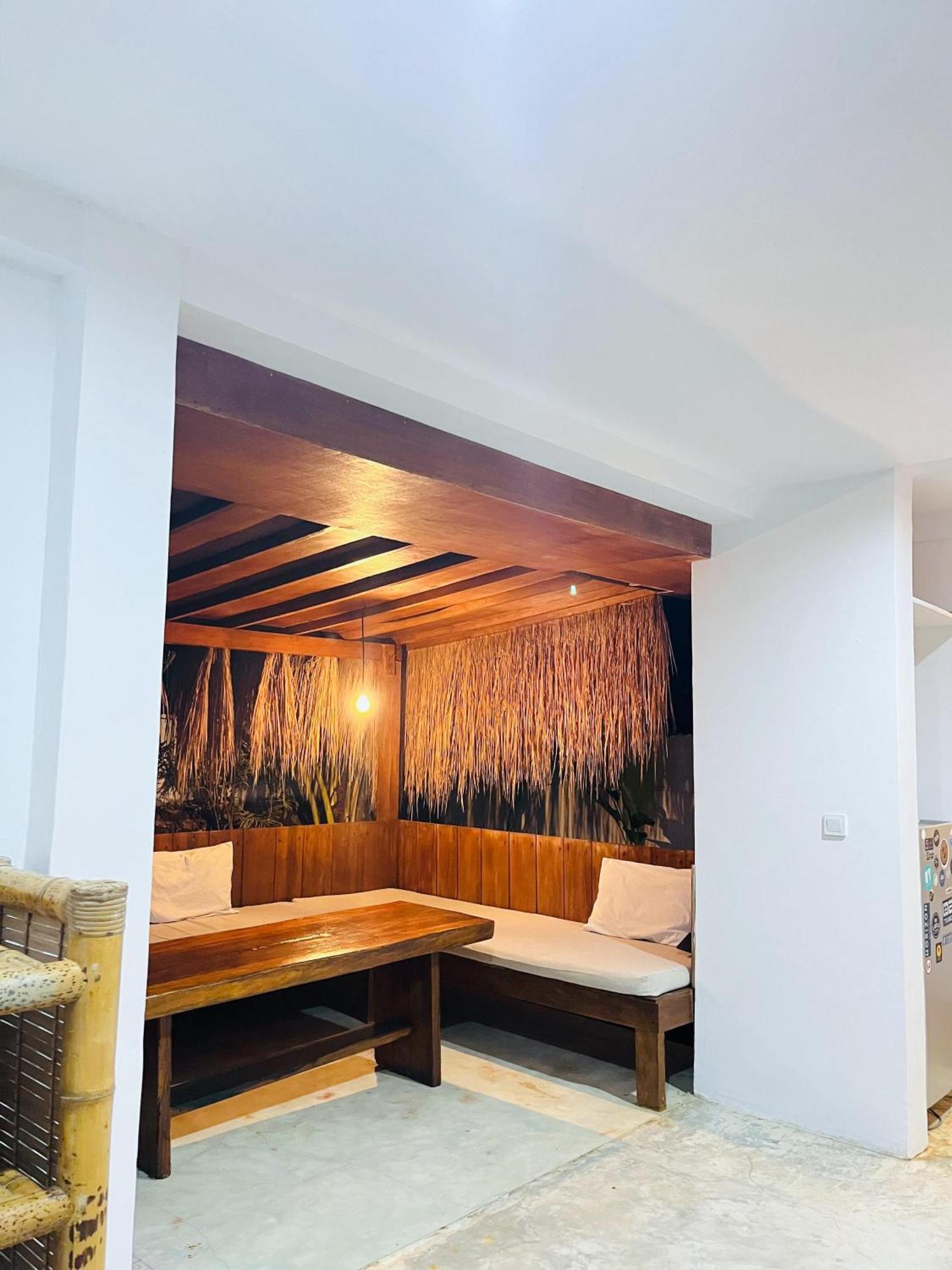 Palm Green Hotel Kuta  Екстер'єр фото